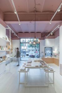 tienda entropia barcelona interiorismo nogales interiores